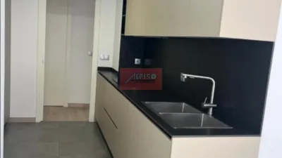 Piso en alquiler en Avenida de La Habana, cerca de Calle del Concello, Centro (Ourense Capital) de 950 €<span>/mes</span>