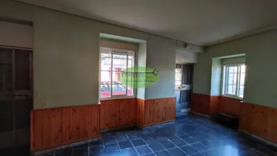 Casa en venta en Ourense, Vinteún (Ourense Capital) de 79.900 €