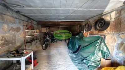 Casa en venta en Ourense, Vinteún (Ourense Capital) de 79.900 €