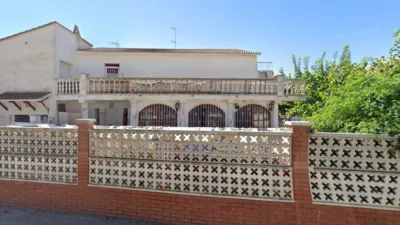 Chalet on Carrer de la Fitora photo 2