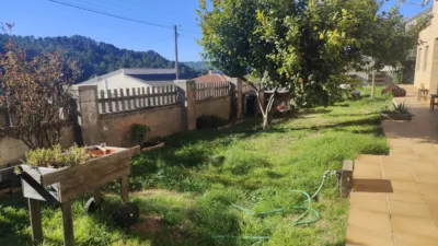 Chalet on Carrer de La Vall Daran photo 21