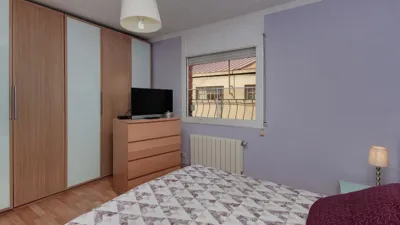 Flat on Carrer de Güell i Ferrer photo 12