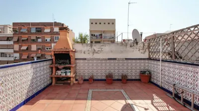 Flat on Carrer de Güell i Ferrer photo 10