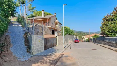 Chalet on Carrer del Turó del Pi photo 4