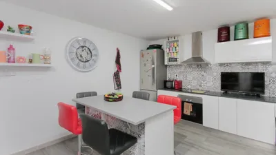 Apartment on Carrer del Doctor Cistaré photo 8