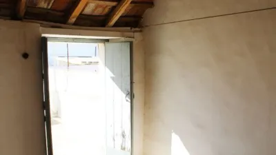 Casa en venta en Calle de Barrioseco, La Campana de 24.750 €