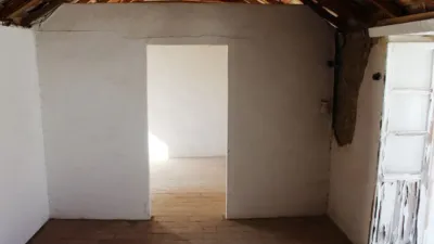Casa en venta en Calle de Barrioseco, La Campana de 24.750 €