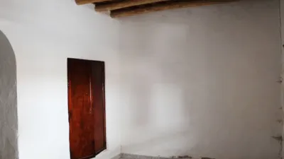 Casa en venta en Calle de Barrioseco, La Campana de 36.300 €