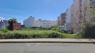 Terreno en venta en Calle del Río Jubia, cerca de Carretera del Maestro García Niebla - Més
