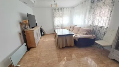 Apartment on street photo 16