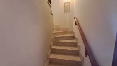 Apartment on street photo 5