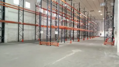 Nave industrial en venta en Calle de Gambrinus, cerca de Calle de Juan de la Cierva - Más