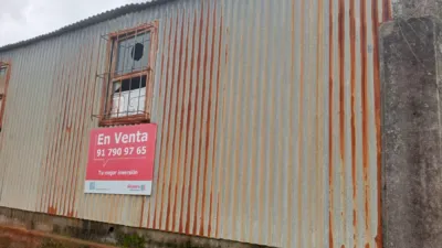 Nave industrial en venta en Calle de Raso nº S-N, Número 0 - Más