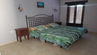 Apartment on Calle Alcaudete Bobadilla photo 16