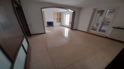 Flat on Avinguda del President Companys, 11 photo 4