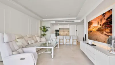 Apartment on Avenida de Santa Amalia photo 5