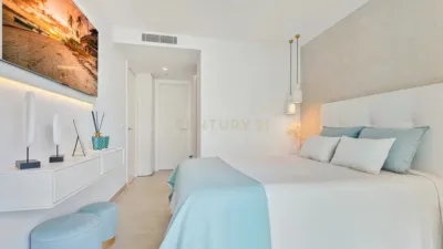 Apartment on Avenida de Santa Amalia photo 8