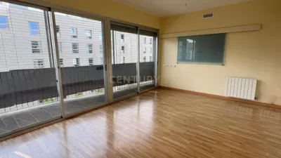 Flat for sale in Carrer de Josep Gaspà photo 5