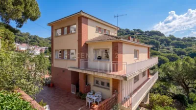 Chalet on Carrer de Prat de la Riba photo 6