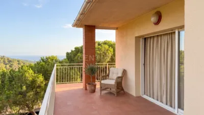 Chalet on Carrer de Prat de la Riba photo 35