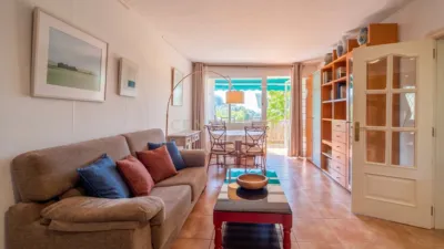 Apartment on Avinguda Roques Blanques photo 2