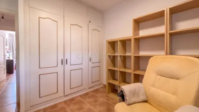 Apartment on Avinguda Roques Blanques photo 9