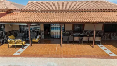 Chalet en calle Arona photo 16