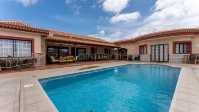 Chalet en calle Arona photo 19