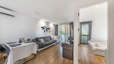 Apartment on Passeig de Pujades photo 2