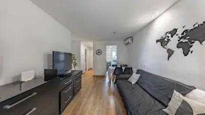 Apartment on Passeig de Pujades photo 3