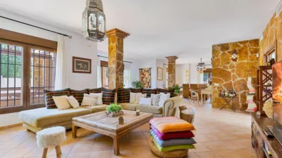 Chalet on Calle de los Moriles photo 9