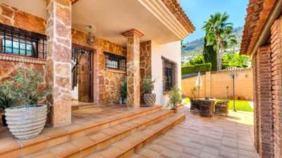Chalet on Calle de los Moriles photo 4