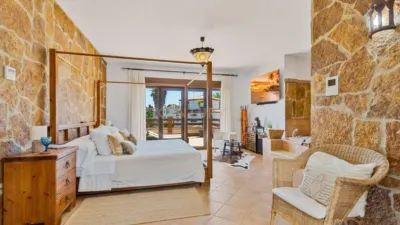 Chalet on Calle de los Moriles photo 19