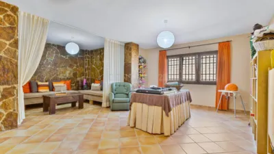 Chalet on Calle de los Moriles photo 40