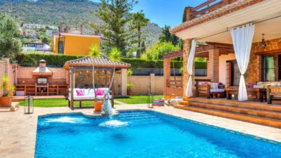 Chalet on Calle de los Moriles photo 17