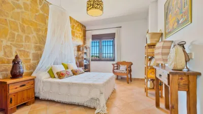 Chalet on Calle de los Moriles photo 37