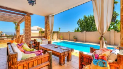 Chalet on Calle de los Moriles photo 16