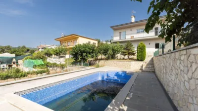 Chalet on Carrer de Jaume Balmes photo 56
