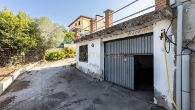 Chalet on Carrer del Montseny photo 5