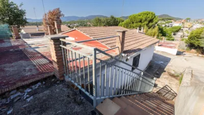 Chalet on Carrer del Montseny photo 8