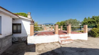 Chalet on Carrer del Montseny photo 4