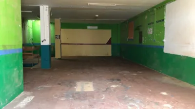 Commercial premises for sale with purchase option, 165 m², located in Teba, Málaga province. The commercial space is well connected, just minutes from the MA-465 highway access and the intercity bus stop. The property is situated in the peripheral area of the town, characterized by single-family homes with some ground-floor commercial units. For more information, please do not hesitate to contact us. photo 9