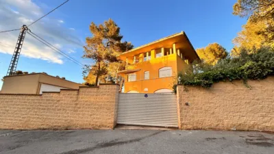 Chalet on Avinguda de les Neveres photo 2