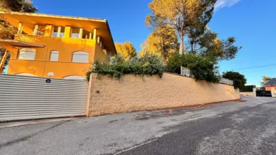 Chalet on Avinguda de les Neveres photo 3