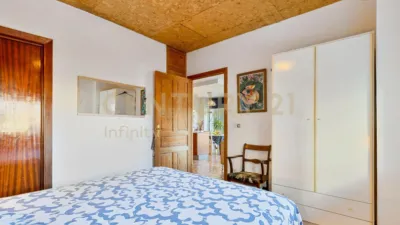 Flat on Calle Virgen del Rocío photo 9