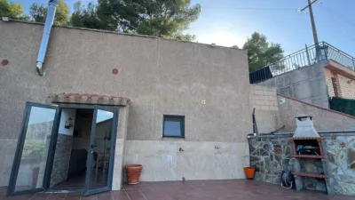 Chalet on Carrer Danselm Clavé photo 3
