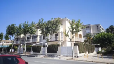 Chalet on Avinguda de Saragossa photo 2