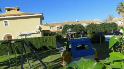Chalet on Carrer de La Niña photo 7