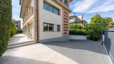 Chalet on Carrer dels Urals photo 11