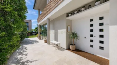 Chalet on Carrer dels Urals photo 10